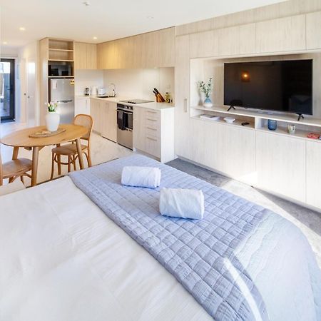 Downtown Delight: Studio At 8 Wilmer With Backyard 크라이스트처치 외부 사진